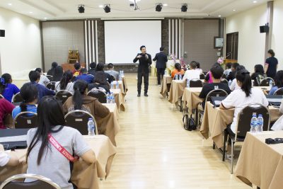 เรียนใช้ ปลอดภัยไอที เยาวขน.jpg 111 400x267