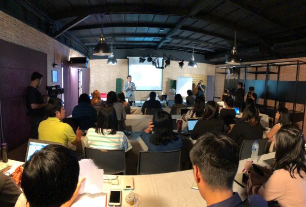 วิทยากรการตลาดออนไลน์เฟซบุ๊ก อาจารย์การตลาดอออนไลน