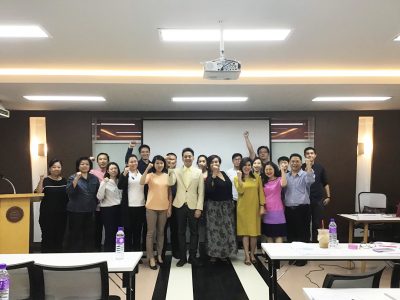 วิทยากรบรรยายเรื่องการตลาดเฟซบุ๊ก "หนทางสู่ความสำเร็จของธุรกิจสปาและเวลเนส