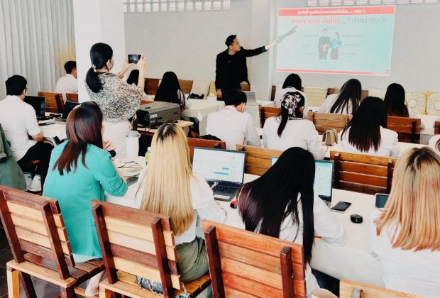 อ.ดร.ต้นรัก ธวัชชัย สุขสีดา ที่ปรึกษาการตลาดรถมือสอง