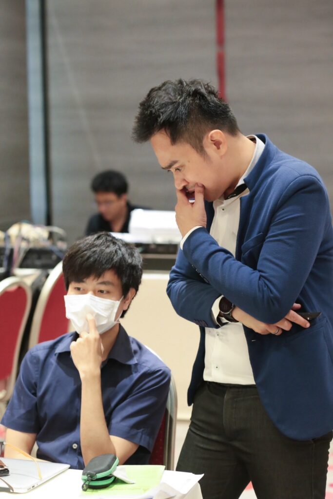 S 41746439 0 683x1024