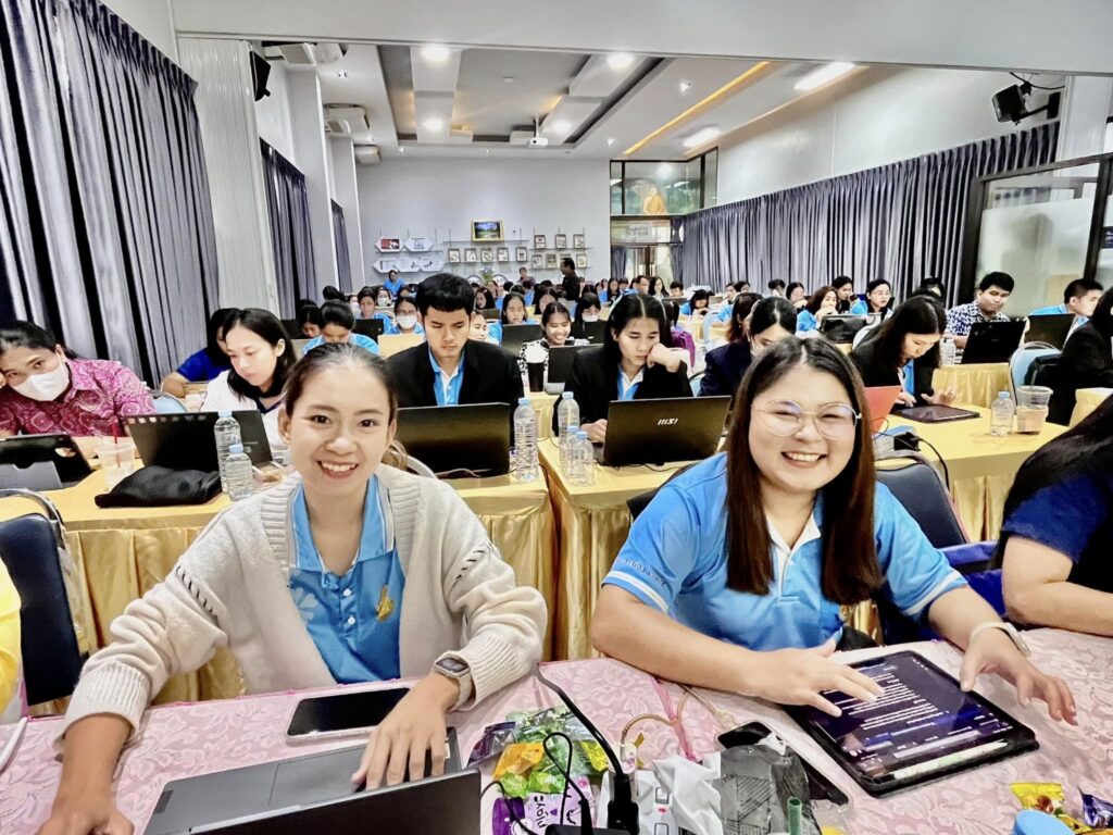 .ต้นรัก ธวัชชัย วิทยากรอบรมสื่อการสอนด้วย AI เทคโนโลยีการศึกษา 1 1024x768