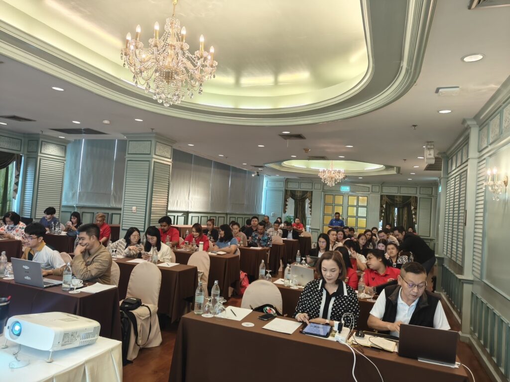 นูตร้าแพลนท์ (ประเทศไทย) จำกัด จัดอบรมเจ้าของธุรกิจร้านเกษตรเคมีภัณฑ์ทั่วประเทศ เรื่อง การใช้งาน AI เพื่อนำเสนอสินค้าทางการเกษตร โดยวิทยากร อาจารย์ดร.ต้นรัก ธวัชชัย สุขสีดา อาจารย์สอนการตลาดออนไลน์ ผู้ทรงคุณวุฒิและผู้เชี่ยวชาญการตลาดออนไลน์ดิจิทัล AI เพื่อนำเสนอสินค้าทางการเกษตร โดยวิทยากร อาจารย์ดร.ต้นรัก ธวัชชัย สุขสีดา 10 1024x768