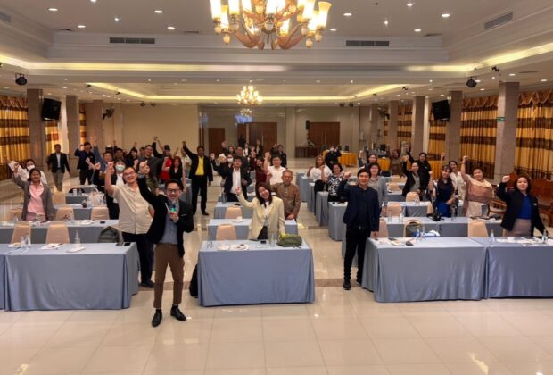 สัมมมา กลยุทธ์การตลาดและการสร้างแบรนด์เพื่อสร้างมูลค่าเพิ่มให้กับ SMEs ไทยต้องพร้อม เปิดประตูสู่ตลาดโลก ขยายเครือข่ายธุรกิจระดับนานาชาติ ด้วย AI โดยอาจารย์ต้นรัก ธวัชชัย สุขสีดา วิทยากรผู้ทรงคุณวุฒิด้านออนไลน์