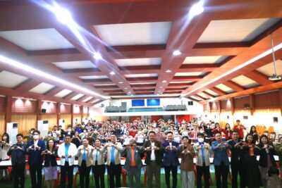 สพม.ชลบุรี-ระยอง และสหกรณ์ออมทรัพย์ครูระยอง จับมือจัดโครงการ "AI เปลี่ยนโลกการสอนสำหรับครูยุคดิจิทัล ได้รับเกียรติจากผู้ทรงคุณวุฒิ อ.ดร.ต้นรัก ธวัชชัย สุขสีดา ที่ปรึกษาประจำคณะอนุกรรมธิการ ศึกษาการพัฒนาเทคโนโลยีและนวัตกรรมให้เท่าทันต่อโลกดิจิทัล สภาผู้แทนราษฎร