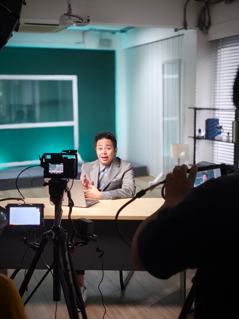 .ดร.ต้นรัก ธวัชชัย สุขสีดา ผู้ทรงคุณวุฒิด้านเทคโนโลยีดิจิทัล 2 768x1024