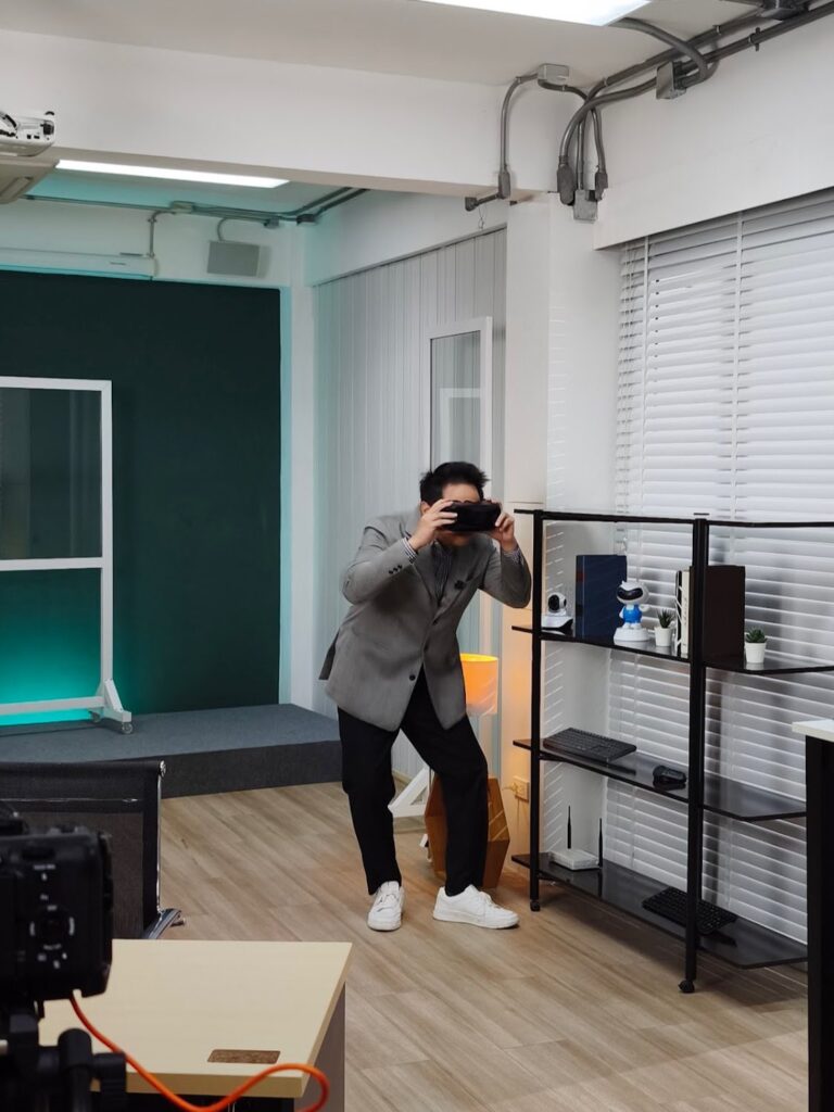 .ดร.ต้นรัก ธวัชชัย สุขสีดา ผู้ทรงคุณวุฒิด้านเทคโนโลยีดิจิทัล 6 768x1024