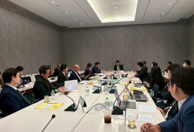 อ.ดร.ต้นรัก ธวัชชัย สุขสีดา ที่ปรึกษาประจำคณะอนุกรรมาธิการ ศึกษาการพัฒนาเทคโนโลยีและนวัตกรรมให้เท่าทันต่อโลกดิจิทัลสภาผู้แทนราษฎร ภายใต้คณะกรรมการการสื่อสาร โทรคมนาคม และดิจิทัลเพื่อเศรษฐกิจและสังคม สภาผู้แทนราษฎร ครั้งที่ 12