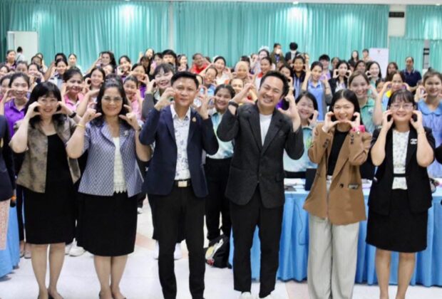 สพป.2 เพชรบุรี จัดการอบรม โครงการพัฒนาทักษะสร้างความรู้ด้านเทคโนโลยีสารสนเทศสู่สังคมดิจิทัล กสทช. ให้กับเครูเกี่ยวกับ AI ได้รับเกียรติจาก อ.ดร.ต้นรัก ธวัชชัย สุขสีดา ผู้เชี่ยวชาญด้าน AI มาเป็นวิทยากรให้ความรู้