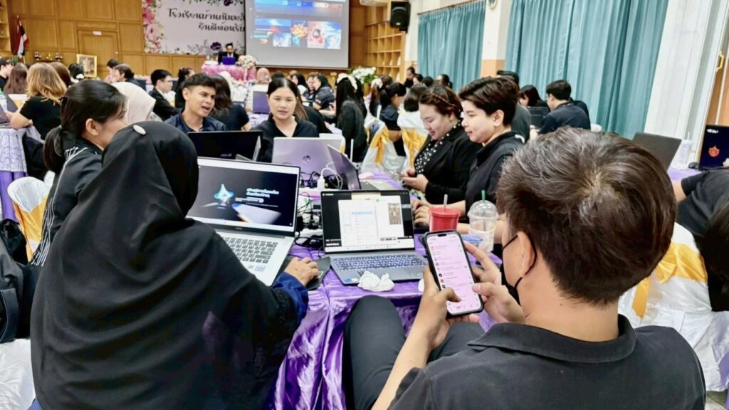 อบรม AI ยกระดับทักษะครูยุคดิจิทัล เสริมแกร่งบุคลากรการศึกษา พร้อมขับเคลื่อนการเรียนรู้ในศตวรรษที่ 21 โดยวิทยากรผู้เชี่ยวชาญด้าน AI อ.ดร.ต้นรัก ธวัชชัย สุขสีดา AI อ.ดร.ต้นรัก ธวัชชัย สุขสีดา 3 1024x576