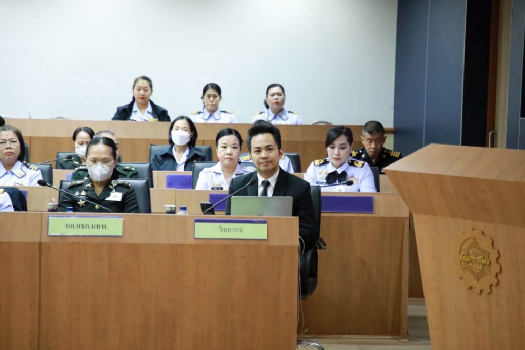 AI ภาครัฐเอกชน AI ทางทหาร อ.ดร.ต้นรัก ที่ปรึกษา 3 1024x683