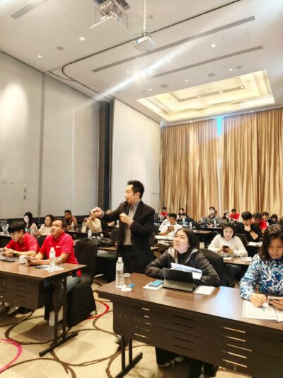 วิทยากรอบรมเปิดร้านค้าออนไลน์ Shopee Tiktok Shop “ถอดรหัสยอดขายพุ่ง 'นูตร้าแพลนท์' บริษัทปุ๋ย เคมีภัณฑ์ทางการเกษตร จัดหนัก ติวเข้ม 7 คัมภีร์ร้านค้าออนไลน์ โดยวิทยากร อ.ดร.ต้นรัก ธวัชชัย สุขสีดา