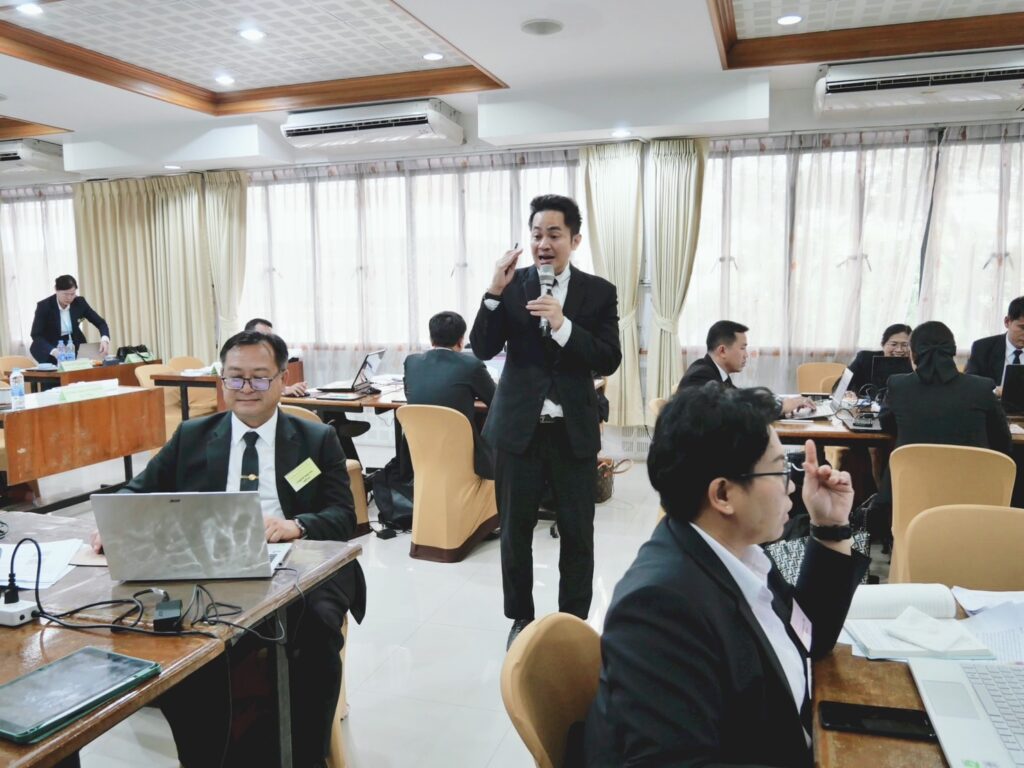 วิทยากรอบรมการใช้เทคโนโลยีดิจิ AI และการวิจัยเพื่อการบริหารสถานศึกษา เสริมแกร่งผู้นำอาชีวะยุคใหม่ ด้วยเทคโนโลยีดิจิทัลและกระบวนการวิจัย อ.ดร.ต้นรัก ธวัชชัย สุขสีดา AI อ.ดร.ต้นรัก ธวัชชัย สุขสีดา 13 1024x768