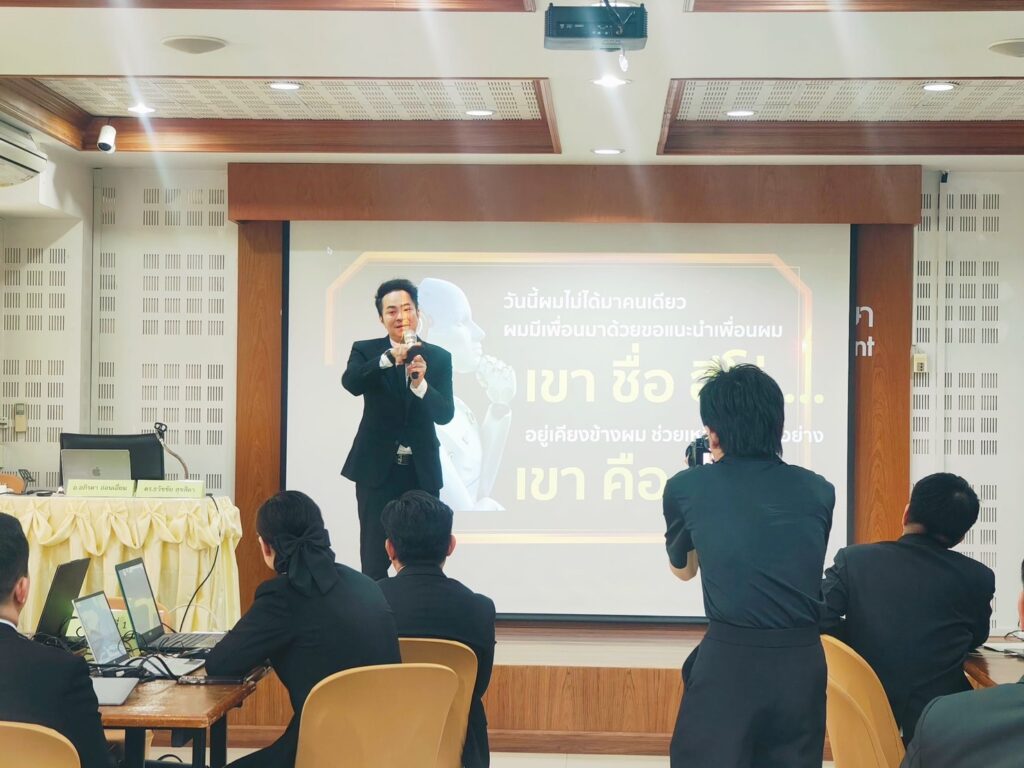 วิทยากรอบรมการใช้เทคโนโลยีดิจิ AI และการวิจัยเพื่อการบริหารสถานศึกษา เสริมแกร่งผู้นำอาชีวะยุคใหม่ ด้วยเทคโนโลยีดิจิทัลและกระบวนการวิจัย อ.ดร.ต้นรัก ธวัชชัย สุขสีดา AI อ.ดร.ต้นรัก ธวัชชัย สุขสีดา 16 1024x768