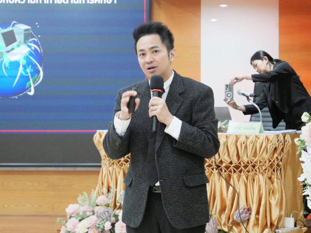 อ.ดร.ต้นรัก ธวัชชัย สุขสีดา วิทยากรกรมพัฒนาฝีมือแรงงาน กระทรวงแรงงาน 11