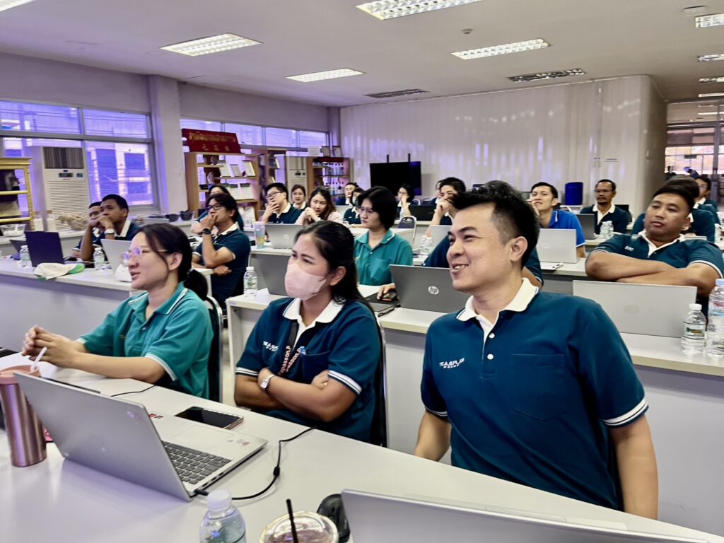 วิทยากรพนักงานเพิ่มทักษะดิจิทัลด้าาน ai อ.ดร.ต้นรัก 1
