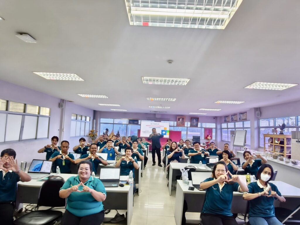 วิทยากรพนักงานเพิ่มทักษะดิจิทัลด้าาน ai อ.ดร.ต้นรัก ทีมพลาสเคมีคอล 10