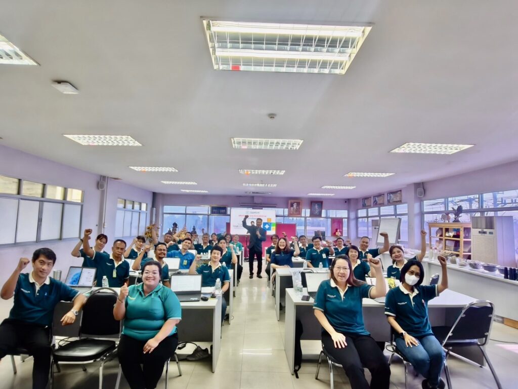 วิทยากรพนักงานเพิ่มทักษะดิจิทัลด้าาน ai อ.ดร.ต้นรัก ทีมพลาสเคมีคอล 11