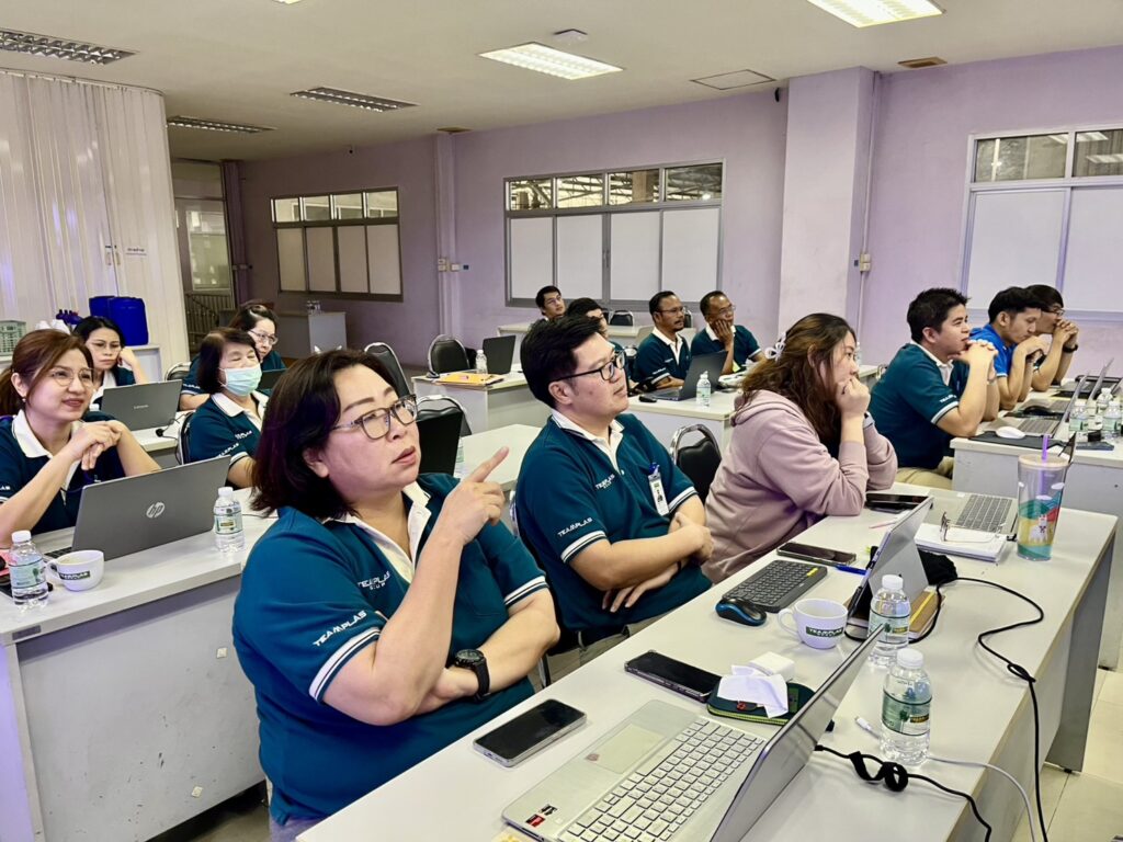วิทยากรพนักงานเพิ่มทักษะดิจิทัลด้าาน ai อ.ดร.ต้นรัก ทีมพลาสเคมีคอล 2