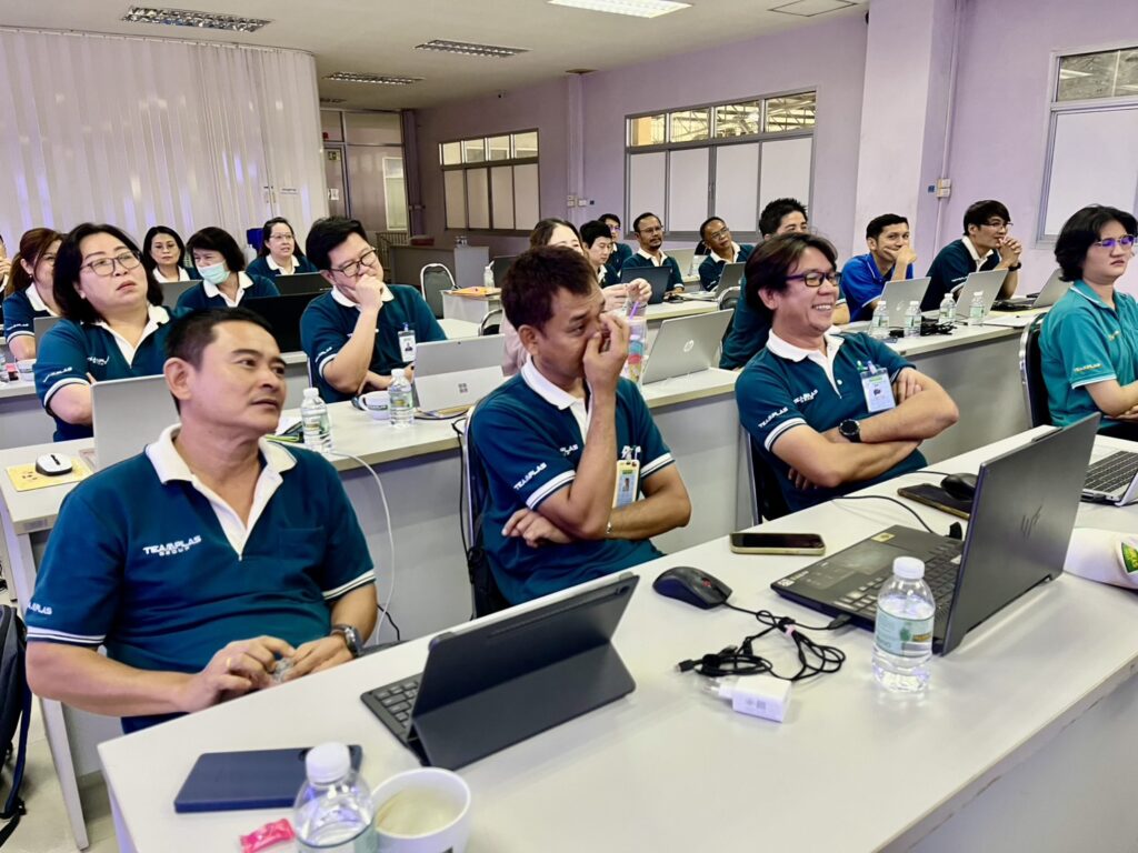 วิทยากรพนักงานเพิ่มทักษะดิจิทัลด้าาน ai อ.ดร.ต้นรัก ทีมพลาสเคมีคอล 3