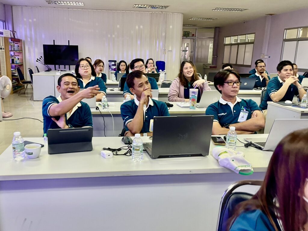 วิทยากรพนักงานเพิ่มทักษะดิจิทัลด้าาน ai อ.ดร.ต้นรัก ทีมพลาสเคมีคอล 5