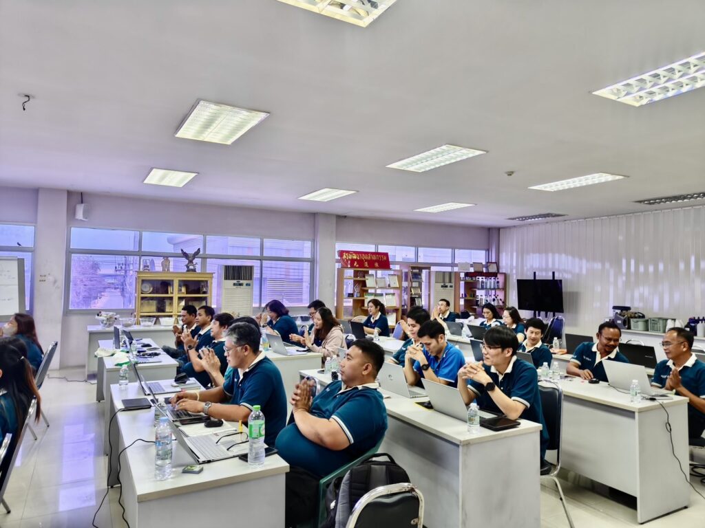 วิทยากรพนักงานเพิ่มทักษะดิจิทัลด้าาน ai อ.ดร.ต้นรัก ทีมพลาสเคมีคอล 6