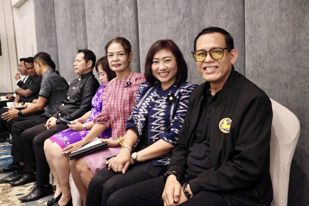 กองการศึกษา เทศบาลเมืองหนองปรือ 3