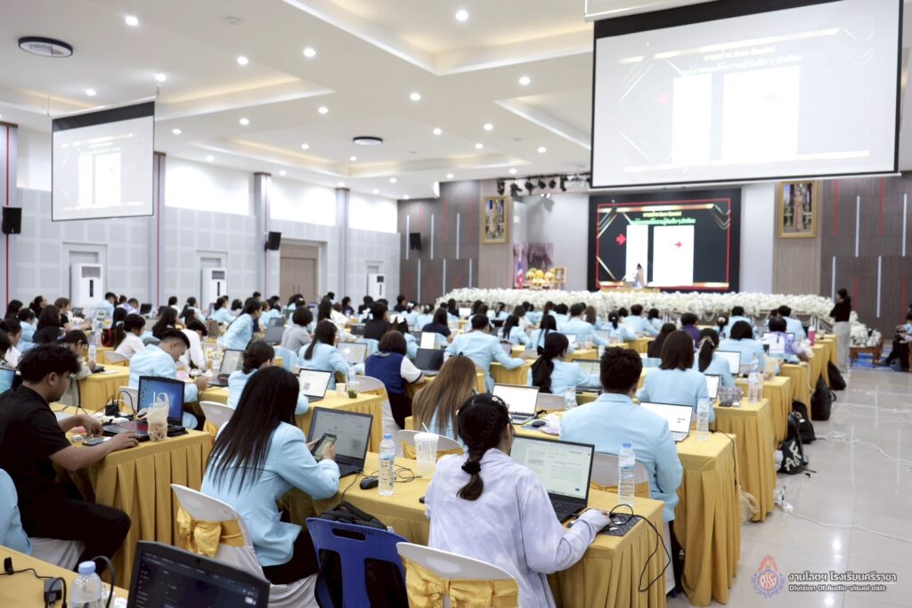 ยกระดับทักษะ AI นวัตกรรมการสอนสำหรับครู โรงเรียนศรีราชาสู่ SMART TEACHER พลิกโฉมห้องเรียนด้วยพลัง AI นวัตกรรมสื่อการสอนแห่งอนาคต โดยวิทยากร อ.ดร.ต้นรัก ธวัชชัย สุขสีดา วิทยากร Google Certified Educator ได้การรับรองความเชี่ยวชาญในการใช้ Google AI เพื่อยกระดับการศึกษา วิทยากรอ.ดร.ต้นรัก ธวัชชัย สุขสีดา ผู้เชี่ยวชาญด้าน ai เพื่อการศึกษาและสื่อดิจิทัล 12