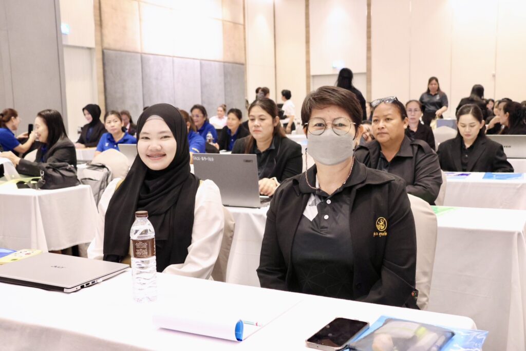 อ.ดร.ต้นรัก วิทยากรอบรมหน่วยงานเทศบาลรัฐเรื่องพัฒนาทักษะราชการ 35676