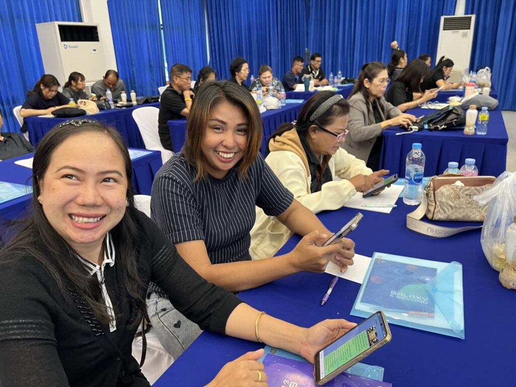อบรมสนุก ได้ความรู้ ใช้ได้จริง เทศบาลตำบลเขตรอุดมศักดิ์ ลุยเสริมทักษะ AI & ดิจิทัลมาร์เก็ตติ้ง สร้างรายได้สู่ชุมชน โดยวิทยากร อ.ดร.ต้นรัก ธวัชชัย สุขสีดา ที่ปรึกษาอนุกรรมาธิการศึกษาการพัฒนาเทคโนโลยีและนวัตกรรมให้เท่าทันต่อโลกดิจิทัล และผู้เชี่ยวชาญด้าน Digital Marketing & AI s 88424479 0