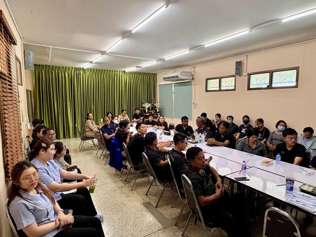 สำนักงานพัฒนาชุมชนจังหวัดสมุทรสาคร จัดอบรมเชิงปฎิบัติการ AI อาวุธ AI ให้ “นักสารสนเทศชุมชน” ขับเคลื่อนตำบลชัยมงคลสู่ยุคดิจิทัล โดยได้เชิญ อ.ดร.ต้นรัก ธวัชชัย สุขสีดา วิทยากรผู้ทรงคุณวุฒิและผู้เชี่ยวชาญ Generative AI หน่วยงานภาครัฐและเอกชน พช.สมุทรสาคร อ.ดร.ต้นรัก ธวัชชัยสุขสีดา วิทยากรผู้ทรงคุณวุฒิ กระทรวงมหาดไทย 789