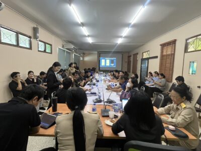 สำนักงานพัฒนาชุมชนจังหวัดสมุทรสาคร จัดอบรมเชิงปฎิบัติการ AI อาวุธ AI ให้ “นักสารสนเทศชุมชน” ขับเคลื่อนตำบลชัยมงคลสู่ยุคดิจิทัล โดยได้เชิญ อ.ดร.ต้นรัก ธวัชชัย สุขสีดา วิทยากรผู้ทรงคุณวุฒิและผู้เชี่ยวชาญ Generative AI หน่วยงานภาครัฐและเอกชน อ.ดร.ต้นรัก ธวัชชัยสุขสีดาวิทยากรผู้ทรงคุณวุฒิ นักสารสนเทศชุมชน กระทรวงมหาดไทย.4