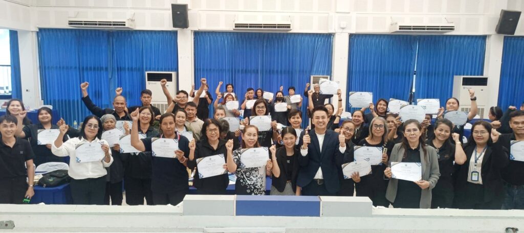 อบรมสนุก ได้ความรู้ ใช้ได้จริง เทศบาลตำบลเขตรอุดมศักดิ์ ลุยเสริมทักษะ AI & ดิจิทัลมาร์เก็ตติ้ง สร้างรายได้สู่ชุมชน โดยวิทยากร อ.ดร.ต้นรัก ธวัชชัย สุขสีดา ที่ปรึกษาอนุกรรมาธิการศึกษาการพัฒนาเทคโนโลยีและนวัตกรรมให้เท่าทันต่อโลกดิจิทัล และผู้เชี่ยวชาญด้าน Digital Marketing & AI อ.ดร.ต้นรัก วิทยากรอบรม ai การตลาด สำหรับ เทศบาล อบต. อบจ หน่วยงานรัฐจังหวัด อำเภอ