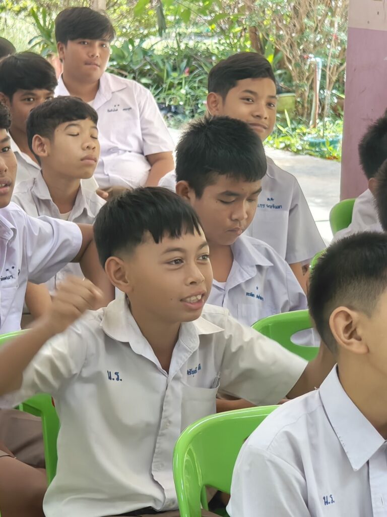 เปิดโลกทักษะดิจิทัลแห่งอนาคต "อ.ดร.ต้นรัก ธวัชชัย สุขสีดา" นำทัพบุกอบรม AI เพื่อการตลาดดิจิทัล สร้างโอกาสใหม่ให้เยาวชนและชุมชน จ.สระแก้ว โดยได้รับเชิญจากวิทยาลัยชุมชนสระแก้ว สังกัดสำนักงานปลัดกระทรวงการอุดมศึกษา อ.ดร.ต้นรัก ธวัชชัย สุขสีดา วิทยากรผู้เชี่ยวชาญด้าน ai 17