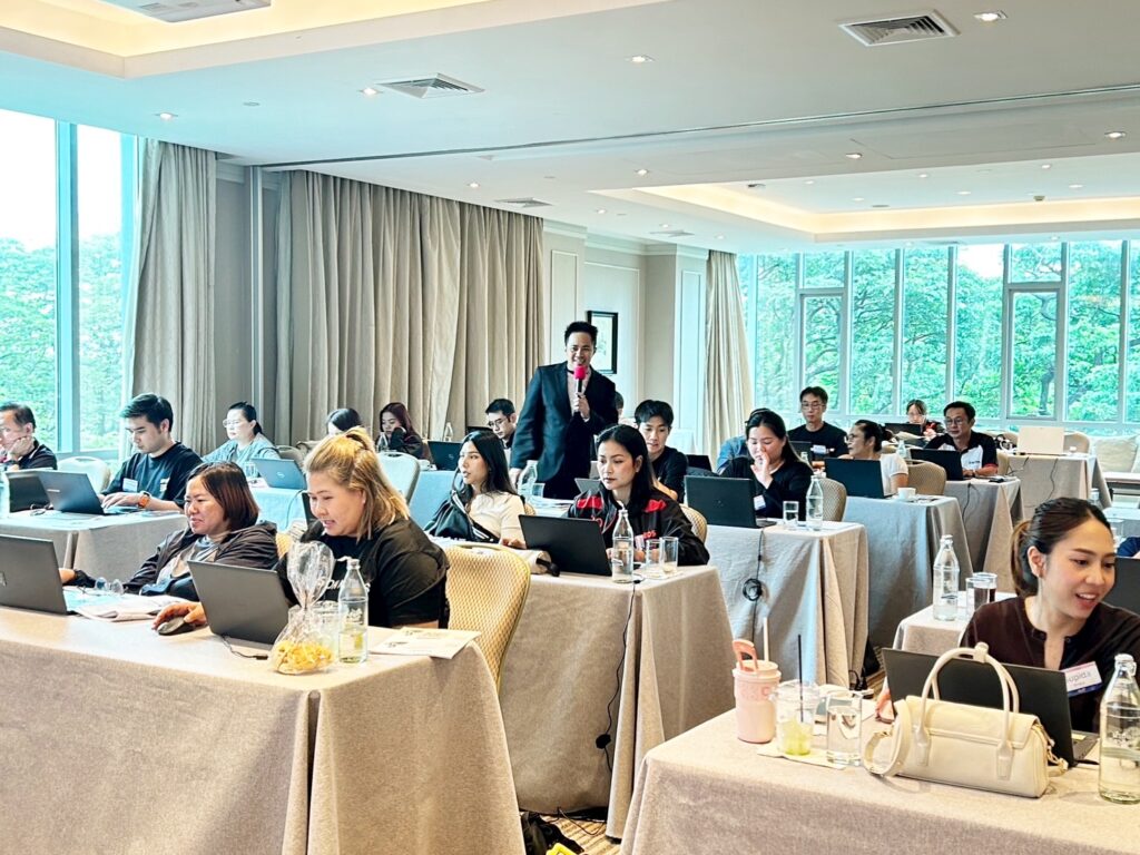 อบรม In-House Training หลักสูตร “Smart AI User: Compliance & Privacy” (ฉลาดใช้ AI: รู้ทันความเสี่ยง เลี่ยงข้อมูลรั่วไหล) บริษัท เอเนออส (ประเทศไทย) จำกัด ผู้ผลิตและจำหน่ายน้ำมันเครื่องยอดขายอันดับ 1 จากประเทศญี่ปุ่น วิทยากร อ.ดร.ต้นรัก ธวัชชัย สุขสีดา img 3417