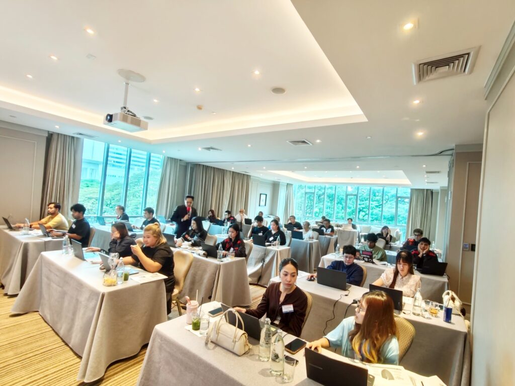 อบรม In-House Training หลักสูตร “Smart AI User: Compliance & Privacy” (ฉลาดใช้ AI: รู้ทันความเสี่ยง เลี่ยงข้อมูลรั่วไหล) บริษัท เอเนออส (ประเทศไทย) จำกัด ผู้ผลิตและจำหน่ายน้ำมันเครื่องยอดขายอันดับ 1 จากประเทศญี่ปุ่น วิทยากร อ.ดร.ต้นรัก ธวัชชัย สุขสีดา img 3426