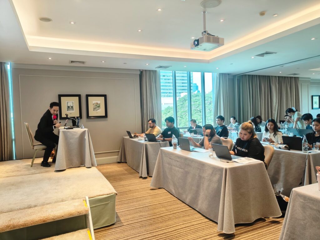 อบรม In-House Training หลักสูตร “Smart AI User: Compliance & Privacy” (ฉลาดใช้ AI: รู้ทันความเสี่ยง เลี่ยงข้อมูลรั่วไหล) บริษัท เอเนออส (ประเทศไทย) จำกัด ผู้ผลิตและจำหน่ายน้ำมันเครื่องยอดขายอันดับ 1 จากประเทศญี่ปุ่น วิทยากร อ.ดร.ต้นรัก ธวัชชัย สุขสีดา img 3429
