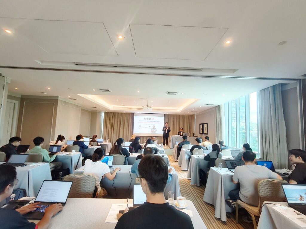 อบรม In-House Training หลักสูตร “Smart AI User: Compliance & Privacy” (ฉลาดใช้ AI: รู้ทันความเสี่ยง เลี่ยงข้อมูลรั่วไหล) บริษัท เอเนออส (ประเทศไทย) จำกัด ผู้ผลิตและจำหน่ายน้ำมันเครื่องยอดขายอันดับ 1 จากประเทศญี่ปุ่น วิทยากร อ.ดร.ต้นรัก ธวัชชัย สุขสีดา img 3430
