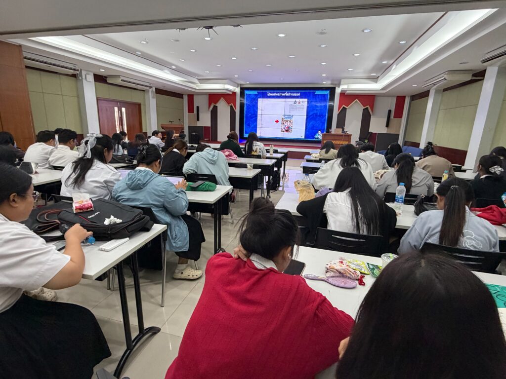 อาจารย์ ดร.ธวัชชัย สุขสีดา วิทยากรถ่ายทอดความรู้ AI Marketing และ AI E-commerce สู่เยาวชนรุ่นใหม่ มุ่งสร้างผู้ประกอบการยุคดิจิทัลให้กับนักศึกษาชั้นปีที่ 4 คณะศิลปศาสตร์ s 92553238 0