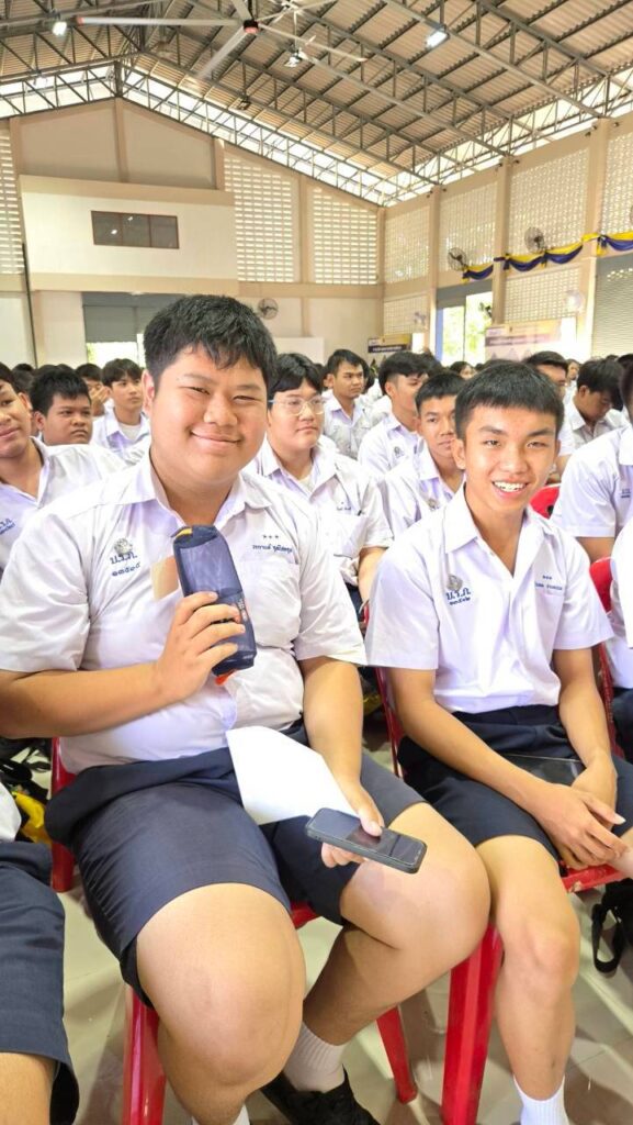 คณะกรรมาธิการการสื่อสาร สภาผู้แทนราษฎร จัดสัมมนาใหญ่ "เสริมทักษะ AI - ป้องกันภัยไซเบอร์" ดึง อ.ดร.ต้นรัก ธวัชชัย มอบความรู้ผู้เข้าร่วมกว่า 800 คน ณ อ.บ่อพลอย กาญจนบุรี วิทยากรความรู้ เสริมทักษะ ai อ.ดร.ต้นรัก ธวัชชัย สุขสีดา ก.ดิจิทัล 24