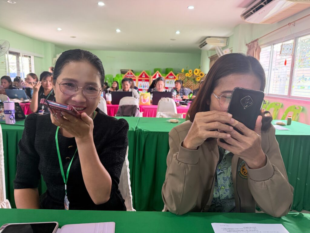 อบรม SMART TEACHER FOR AI ข้าราชการ เจ้าหน้าที่และครูอบต.นิคมพัฒนา เรียนจริง ทำจริง ใช้ได้จริง ครูยุคใหม่ ใช้ AI ให้เป็น เพิ่มประสิทธิภาพการทำงานให้ก้าวไกลกว่าเดิม โดยวิทยากร อ.ดร.ต้นรัก ธวัชชัย สุขสีดา วิทยากรอบรม ai อบต. อบจ. เทศบาล อ.ดร.ต้นรัก ธวัชชัย สุขสีดา 10