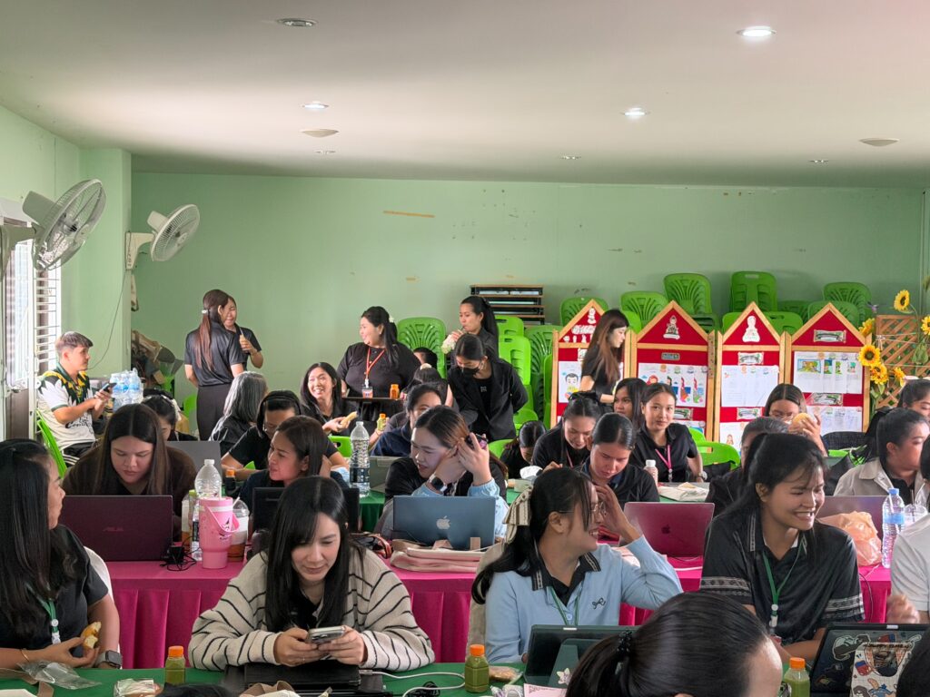 อบรม SMART TEACHER FOR AI ข้าราชการ เจ้าหน้าที่และครูอบต.นิคมพัฒนา เรียนจริง ทำจริง ใช้ได้จริง ครูยุคใหม่ ใช้ AI ให้เป็น เพิ่มประสิทธิภาพการทำงานให้ก้าวไกลกว่าเดิม โดยวิทยากร อ.ดร.ต้นรัก ธวัชชัย สุขสีดา วิทยากรอบรม ai อบต. อบจ. เทศบาล อ.ดร.ต้นรัก ธวัชชัย สุขสีดา 8