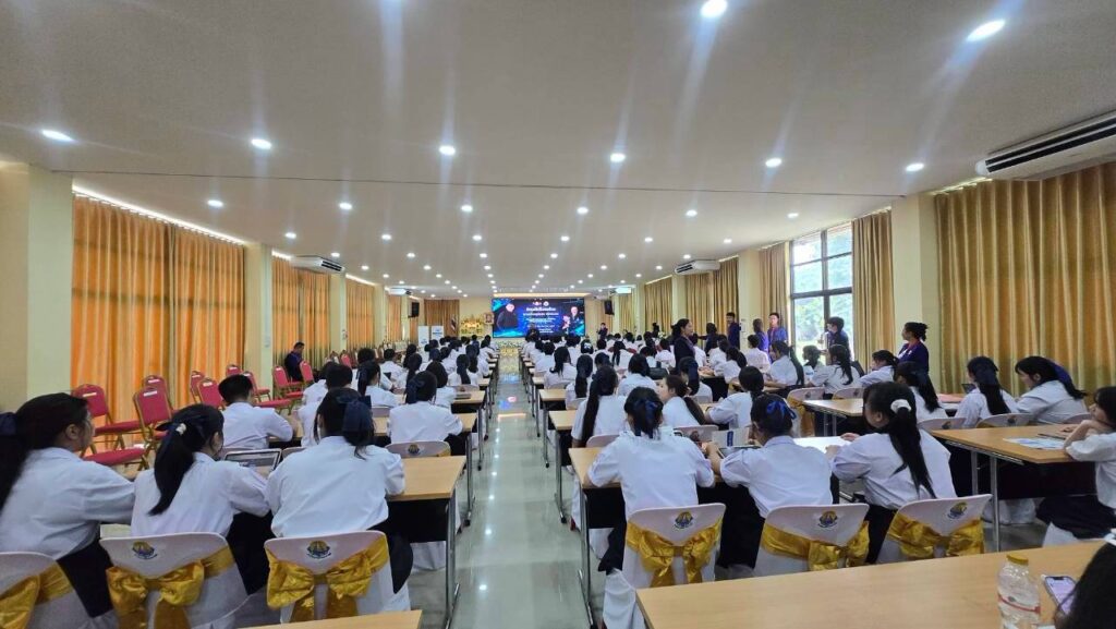 อ.ดร.ต้นรัก ร่วมเป็นวิทยากรบรรยายโครงการ TH-AI Passport เสริมทักษะ AI และสร้างความรู้เท่าทันภัยไซเบอร์ ให้เยาวชน-ประชาชน จ.นครพนม อ.ดร.ต้นรัก ร่วมเป็นวิทยากรบรรยายโครงการ th ai passport เสริมทักษะ ai 2