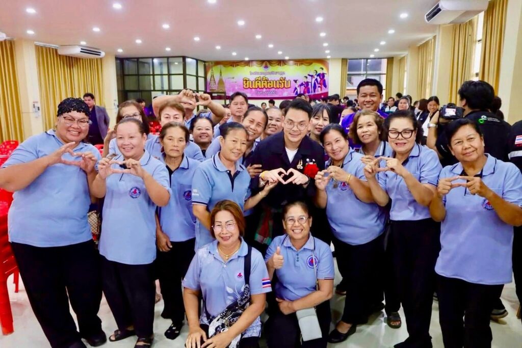 อ.ดร.ต้นรัก ร่วมเป็นวิทยากรบรรยายโครงการ TH-AI Passport เสริมทักษะ AI และสร้างความรู้เท่าทันภัยไซเบอร์ ให้เยาวชน-ประชาชน จ.นครพนม อ.ดร.ต้นรัก ร่วมเป็นวิทยากรบรรยายโครงการ th ai passport เสริมทักษะ ai 22