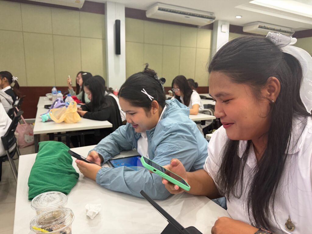 อาจารย์ ดร.ธวัชชัย สุขสีดา วิทยากรถ่ายทอดความรู้ AI Marketing และ AI E-commerce สู่เยาวชนรุ่นใหม่ มุ่งสร้างผู้ประกอบการยุคดิจิทัลให้กับนักศึกษาชั้นปีที่ 4 คณะศิลปศาสตร์ อ.ดร.ธวัชชัย สุขสีดา วิทยากรi marketing และ ai e commerce 15