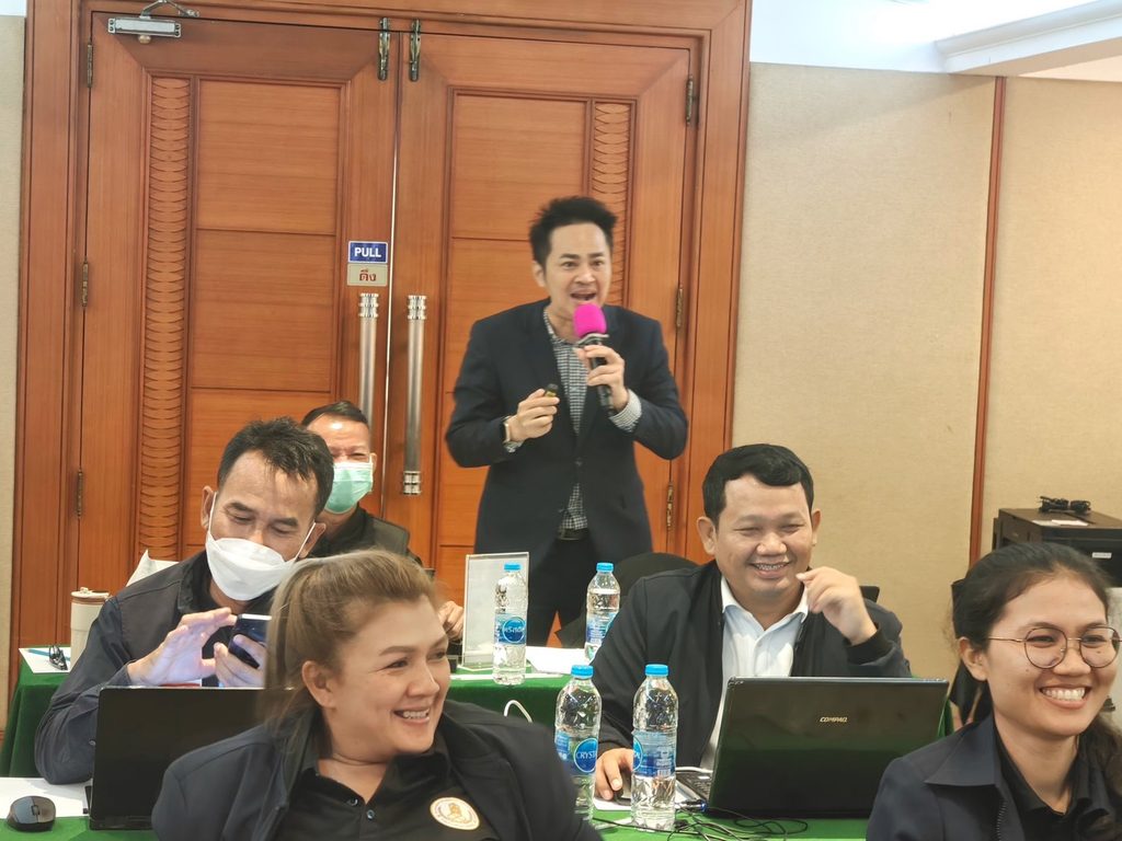 อบรมทักษะดิจิทัลด้วยเทคโนโลยี ai อ.ดร.ต้นรัก ธวัชชัย 2