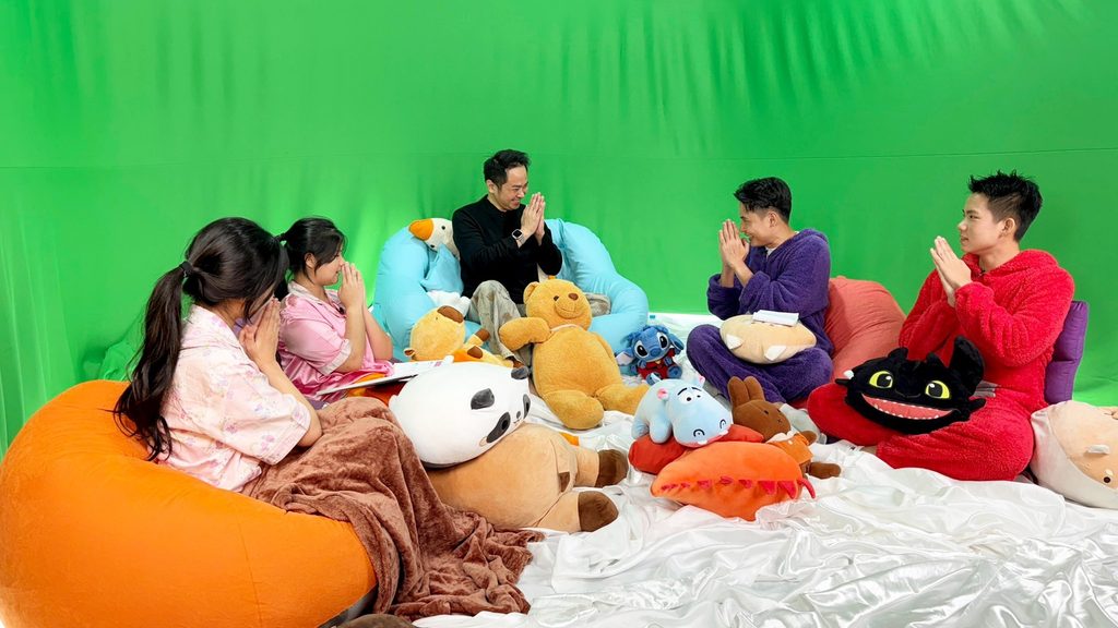 พบกับรายการ “GenZ มีเรื่อง ตอน “เรียนยุค AI...ใช้ให้เป็น เก่งขึ้นจริง” โดยอ.ดร.ธวัชชัย สุขสีดา ออกอากาศทางสถานีเฟซบุ๊ก “สื่ออาสาประชาชน” สนับสนุนโดย สำนักงานกองทุนสนับสนุนการสร้างเสริมสุขภาพ (สสส.) รายการ genz มีเรื่อง ตอน เรียนยุค ai กับอ.ต้นรัก 3