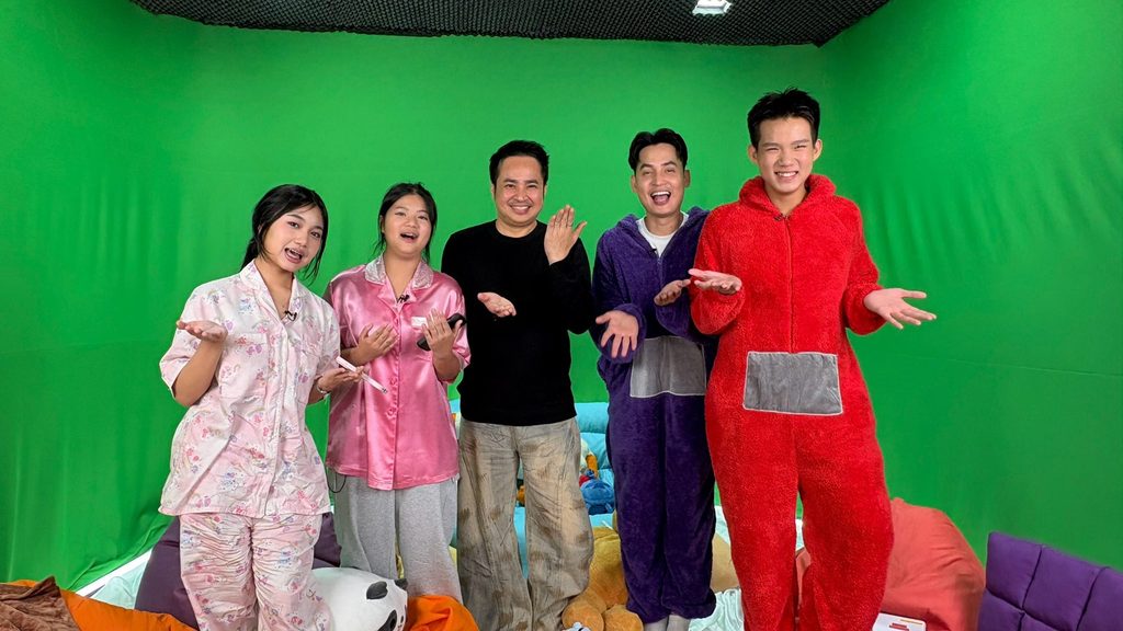 พบกับรายการ “GenZ มีเรื่อง ตอน “เรียนยุค AI...ใช้ให้เป็น เก่งขึ้นจริง” โดยอ.ดร.ธวัชชัย สุขสีดา ออกอากาศทางสถานีเฟซบุ๊ก “สื่ออาสาประชาชน” สนับสนุนโดย สำนักงานกองทุนสนับสนุนการสร้างเสริมสุขภาพ (สสส.) รายการ genz มีเรื่อง ตอน เรียนยุค ai กับอ.ต้นรัก 8