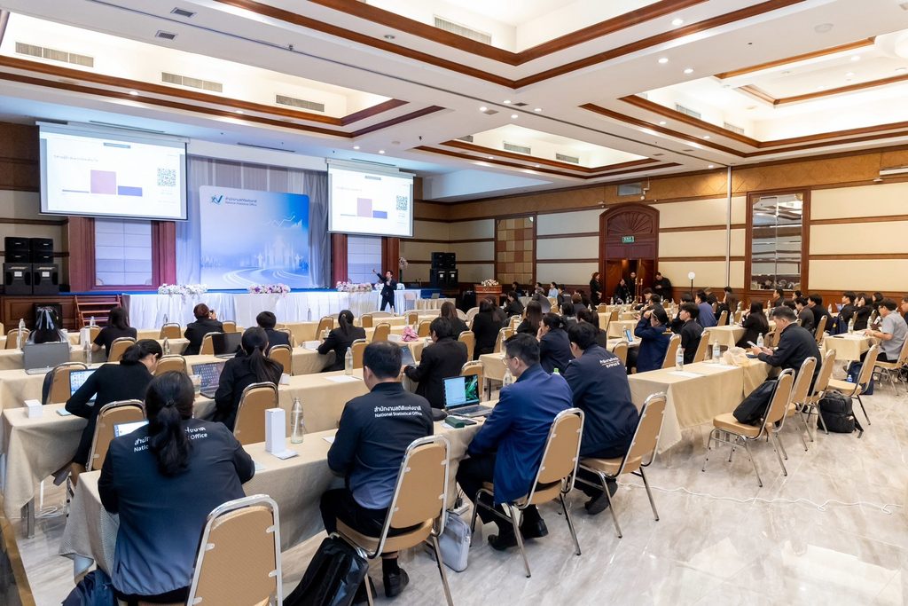สำนักงานสถิติแห่งชาติ ลุยยกระดับการวิเคราะห์และจัดทำแผนสถิติระดับพื้นที่ภาคอีสาน อบรม การประยุกต์ใช้ AI ในการวิเคราะห์สถิติและจัดทำแผนพัฒนาสถิติระดับจังหวัด” ให้แก่บุคลากรสำนักงานสถิติจังหวัด และภาคีเครือข่ายสถิติในพื้นที่ วิทยากร อ.ดร.ต้นรัก ธวัชชัย สุขสีดา สำนักงานสถิติ วิทยากร อ.ดร.ต้นรัก ธวัชชัย สุขสีดา 7