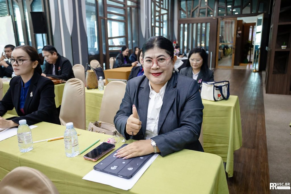 วิทยากรอบรมผู้บริหารอาชีวศึกษายุคใหม่ อ.ดร.ต้นรัก ธวัชชัย สุขสีดา 56